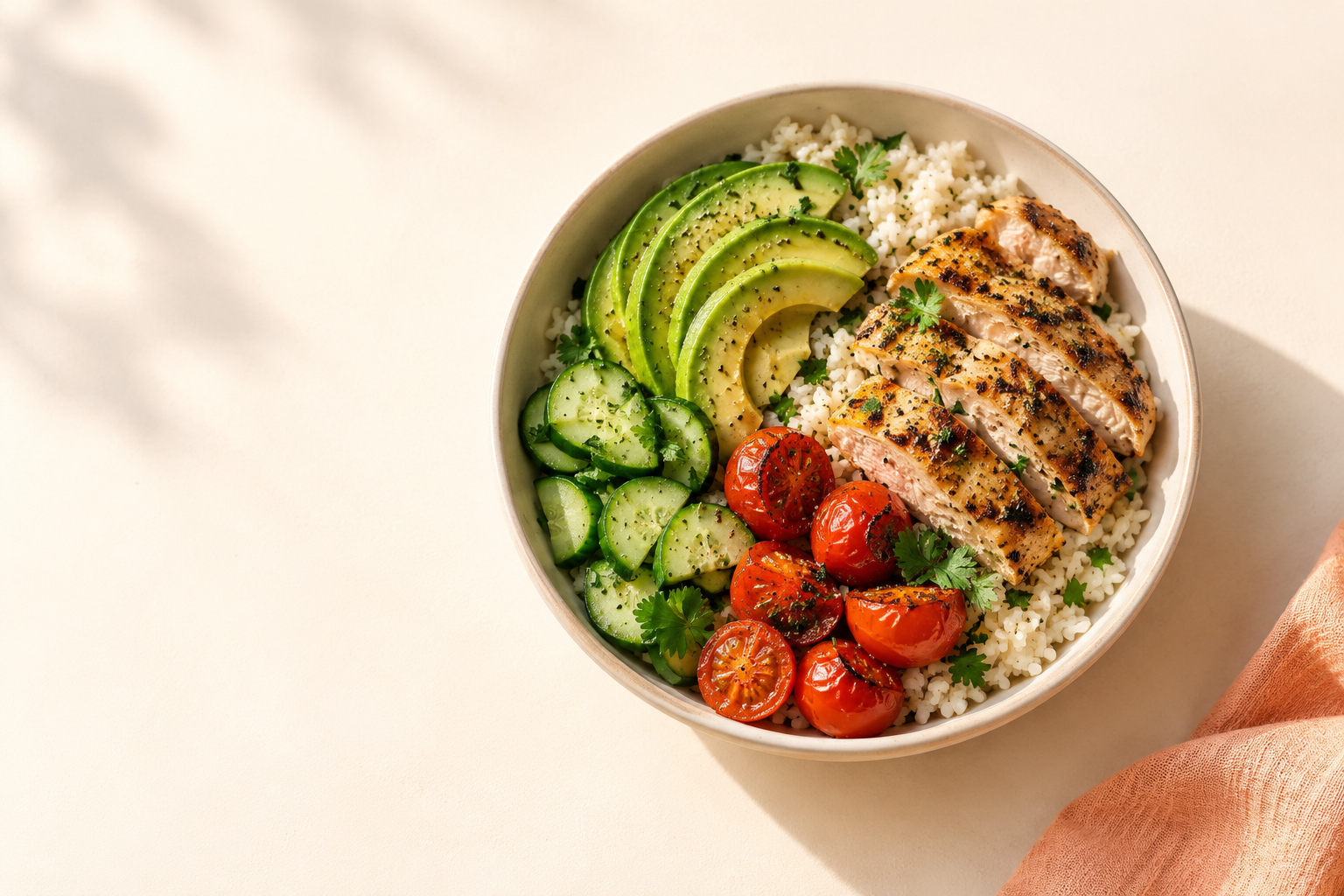 A chicken, rice, and avocado bowl shared in the example conversation